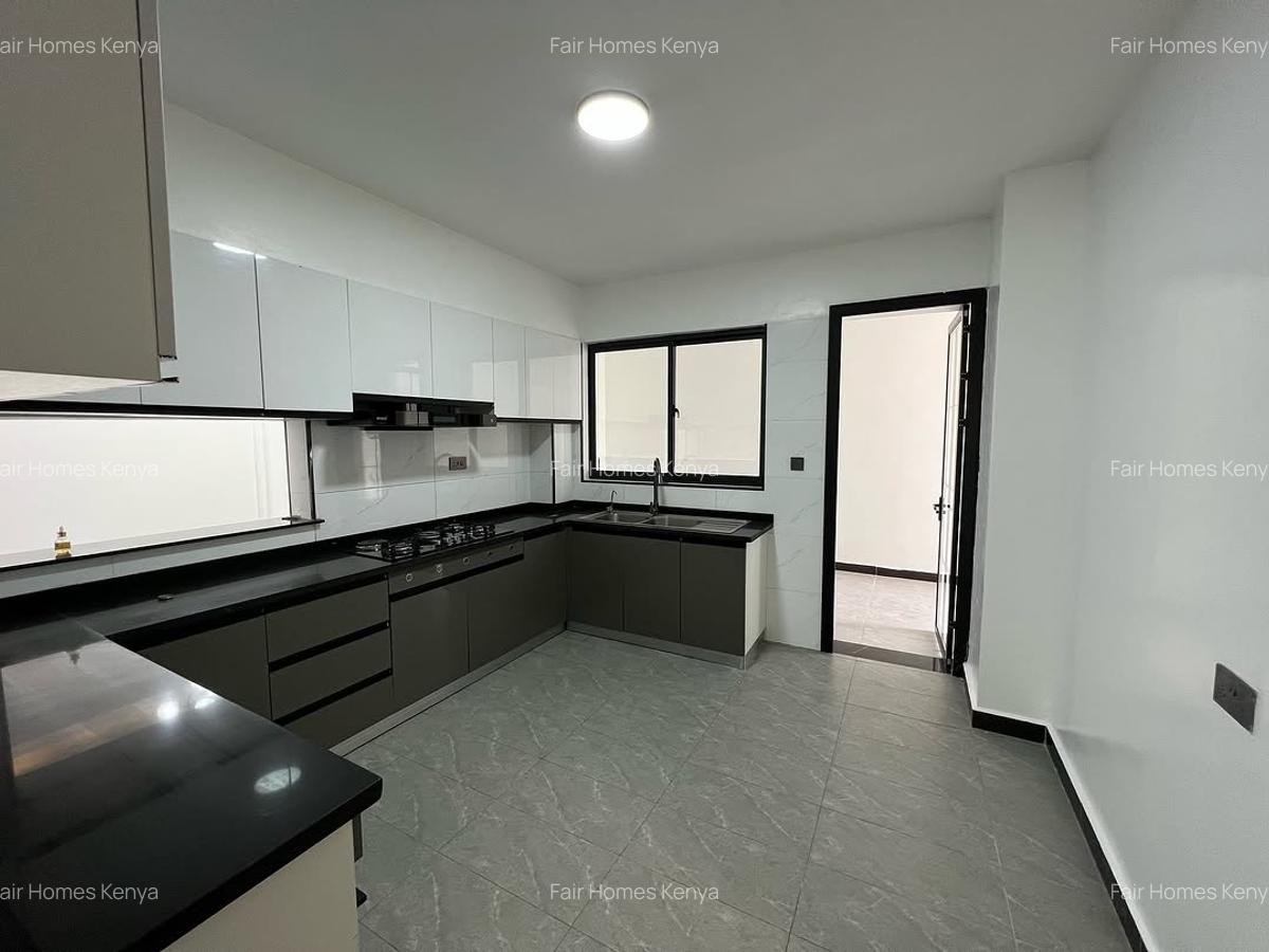 5 Bed Apartment with En Suite at Valley Arcade - 3