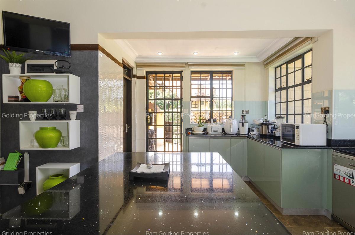 5 Bed House with Swimming Pool in Karen - 9