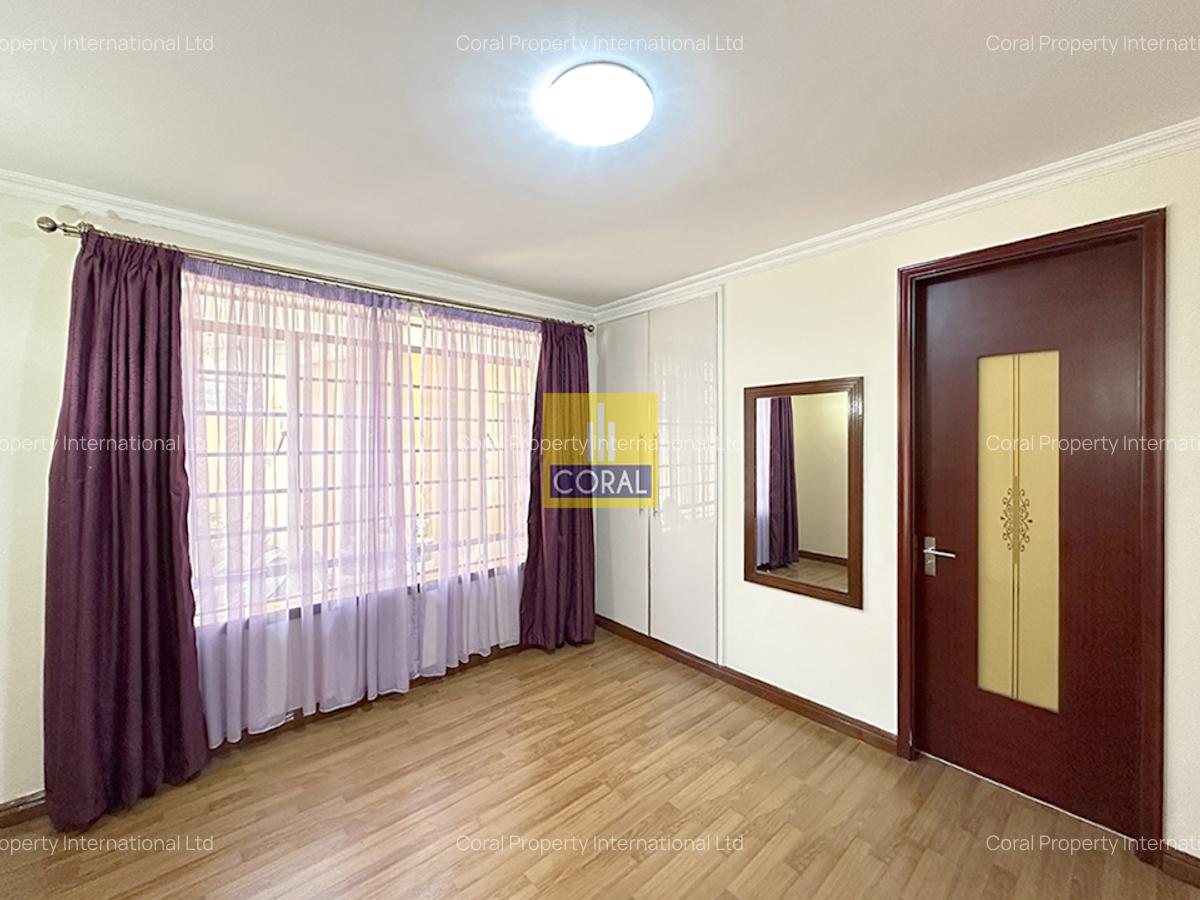 4 Bed Townhouse in Spring Valley - 6