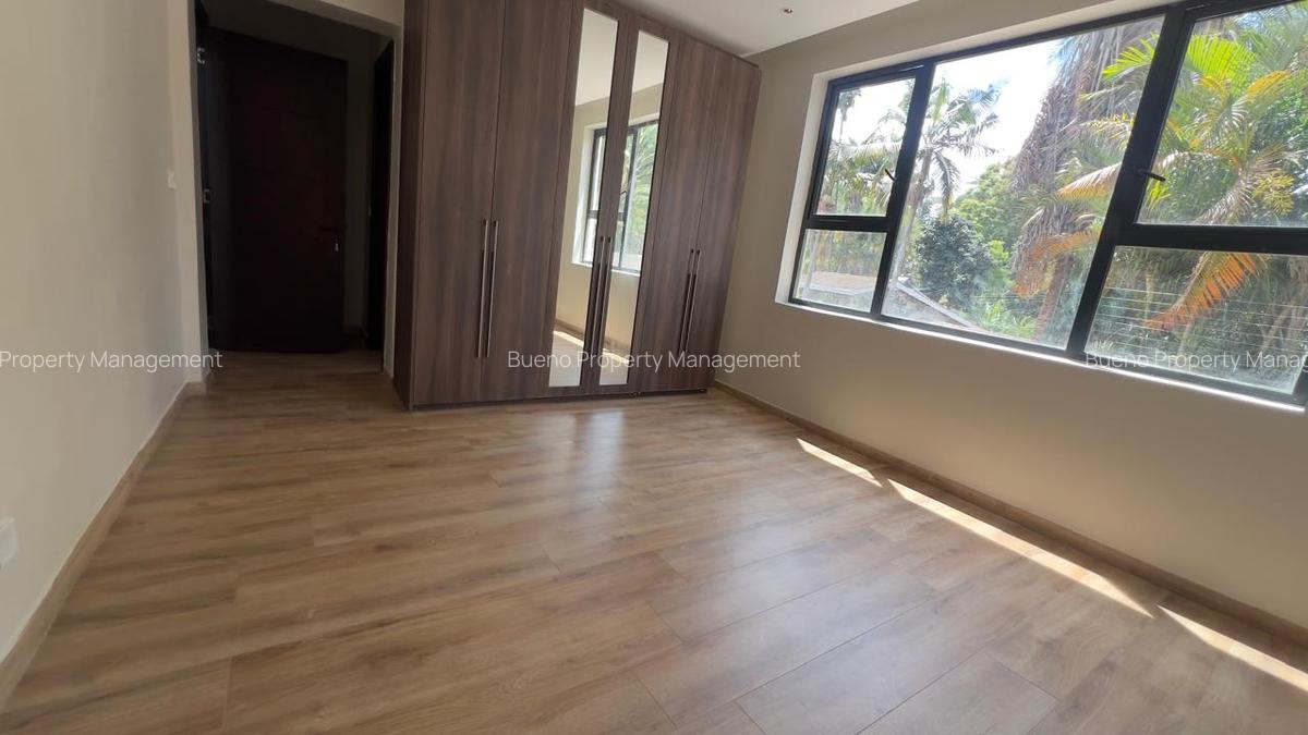 5 Bed Townhouse with En Suite in Lavington - 14