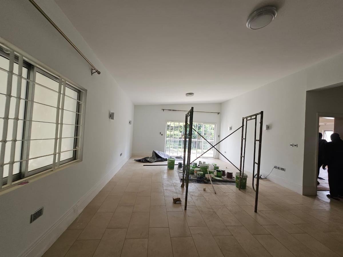 3 Bed Apartment with En Suite in Rhapta Road - 3