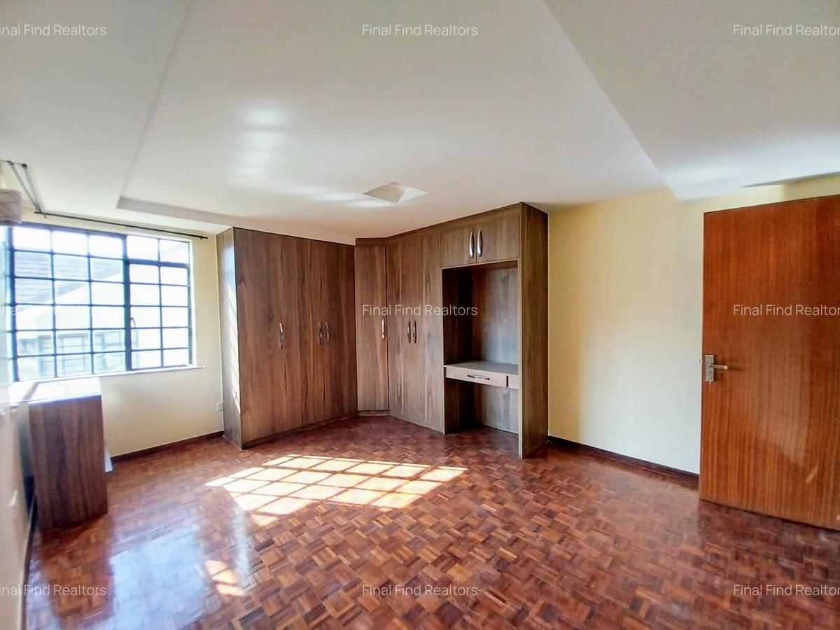 4 Bed House with En Suite in Kitisuru - 14