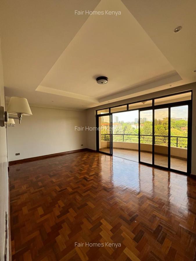 4 Bed Apartment with En Suite at Riverside Drive - 5