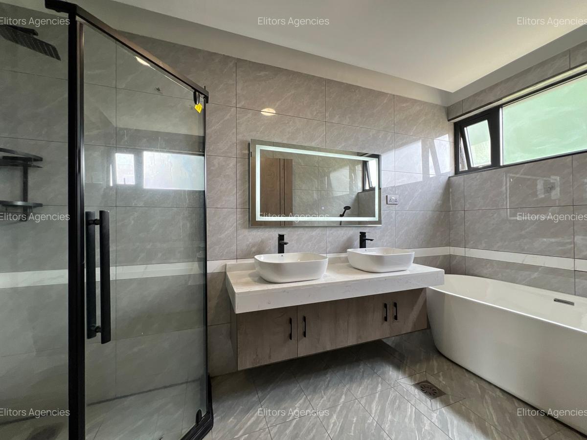 4 Bed Apartment with En Suite at Othaya Road - 17