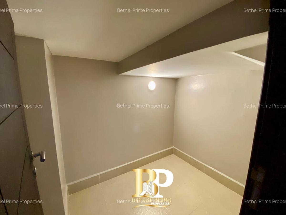 3 Bed Apartment with En Suite in Lavington - 6