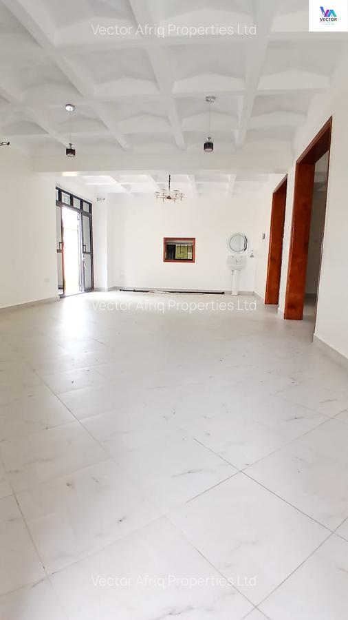 5 Bed Townhouse with En Suite in Syokimau - 2