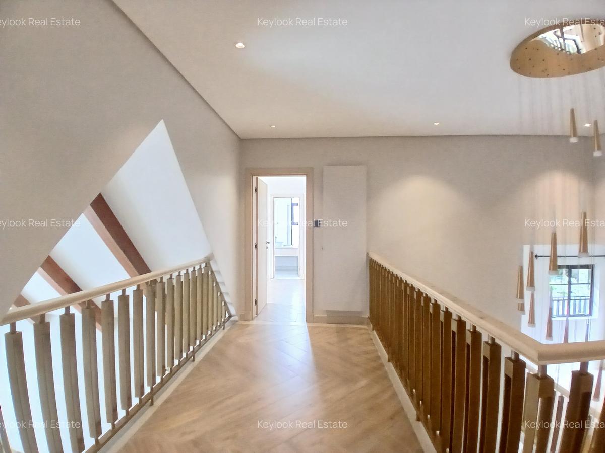 5 Bed Townhouse with En Suite in Lavington - 10