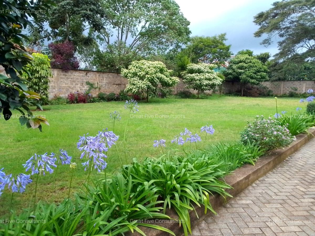 5 Bed Villa with En Suite in Runda - 2