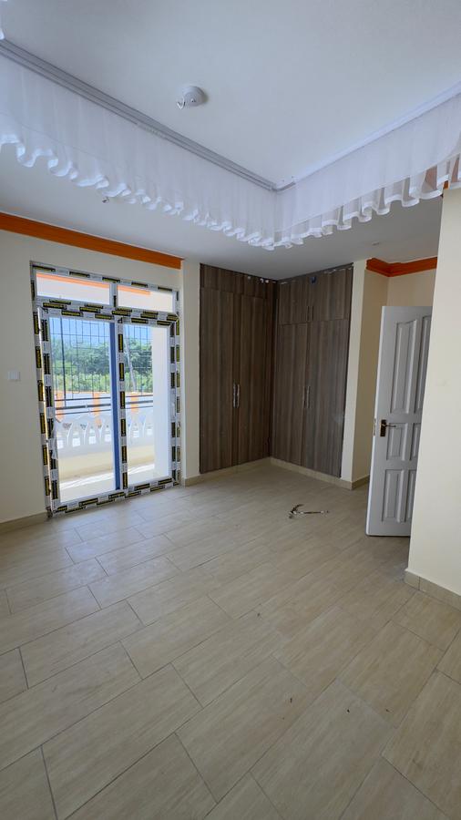 3 Bed Townhouse with Swimming Pool in Mtwapa - 6