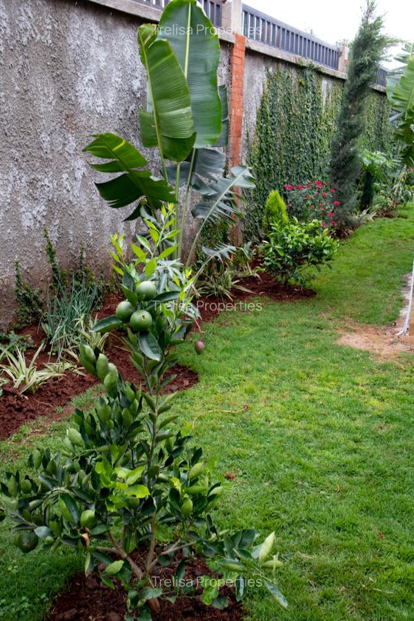 6 Bed Townhouse with En Suite at Masai Lodge Road - 3