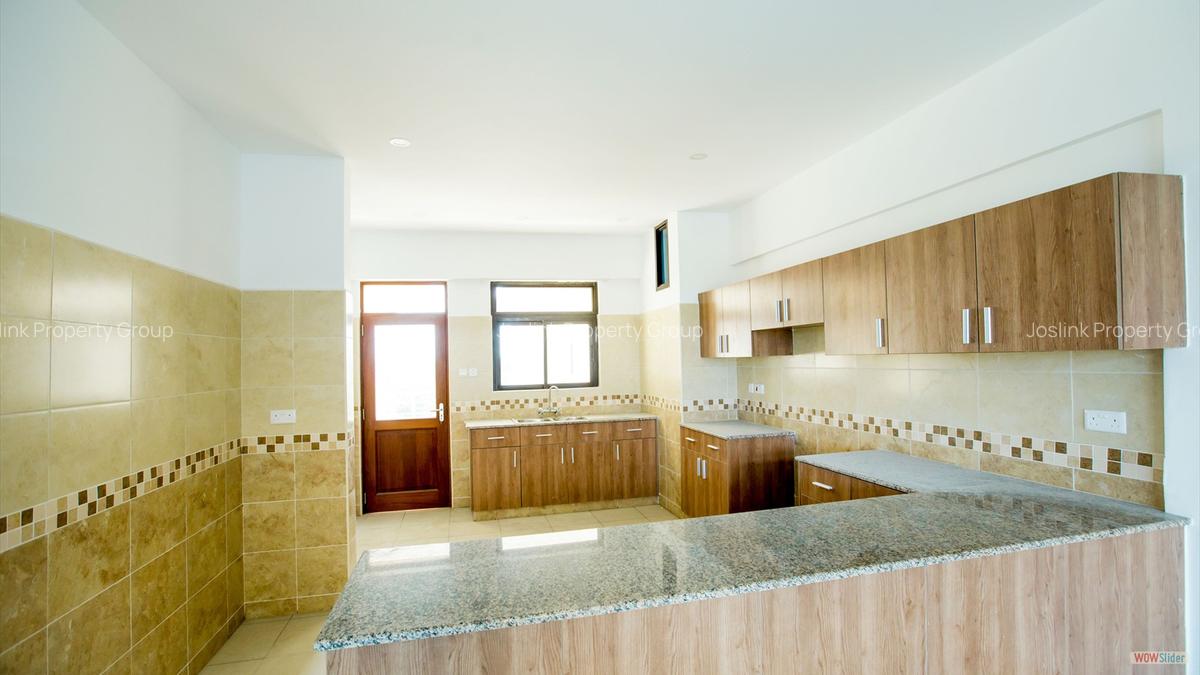 3 Bed Apartment with En Suite in Tudor - 19