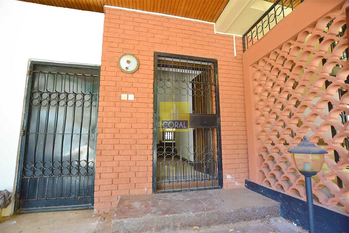 5 Bed House with Garden in Westlands Area - 7