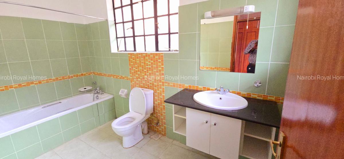 5 Bed Townhouse with En Suite at Lavington Green - 11
