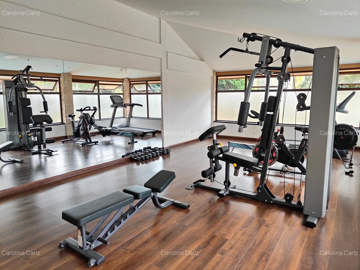 4 Bed Apartment with En Suite at Brookside Drive - 2