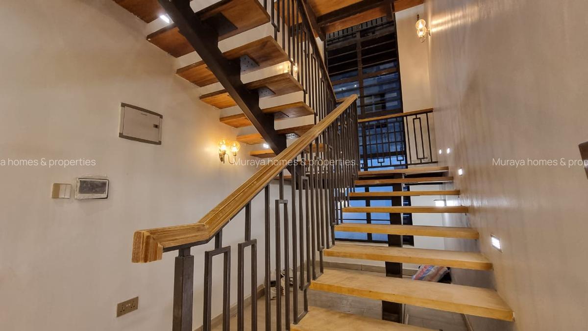 5 Bed House with En Suite at Membley - 10