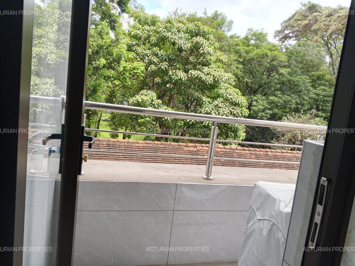 3 Bed Apartment with En Suite in Riverside - 11