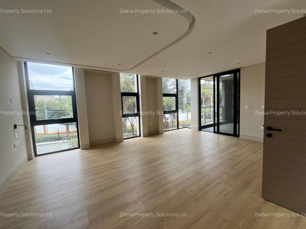 5 Bed Villa with En Suite in Westlands Area - 9