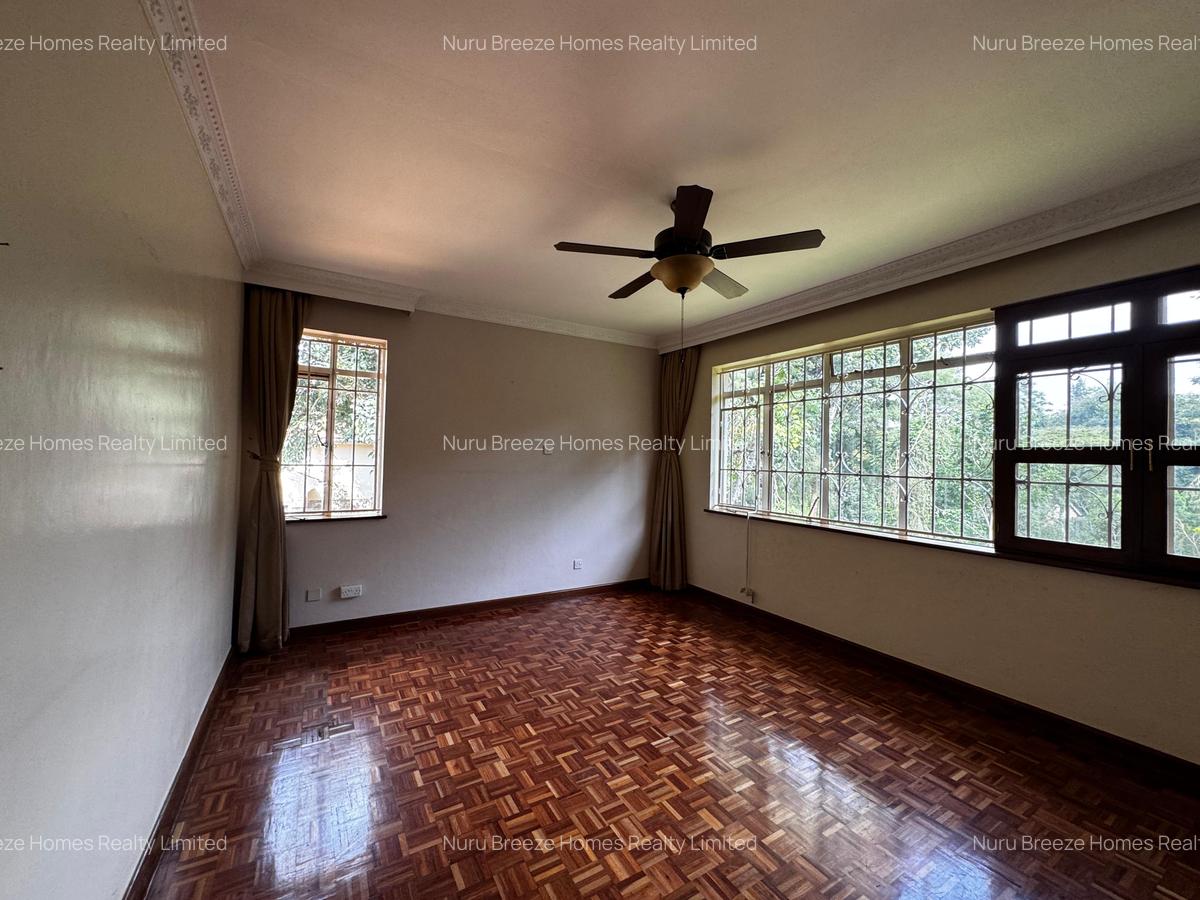 4 Bed House with En Suite in Runda - 17