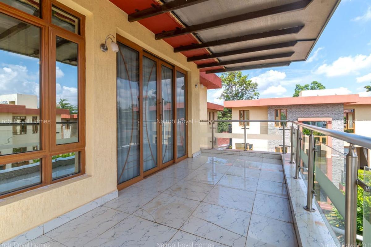 5 Bed Townhouse with En Suite at Lavington - 11