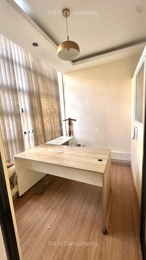 1,300 ft² Office with Parking in Spring Valley - 4