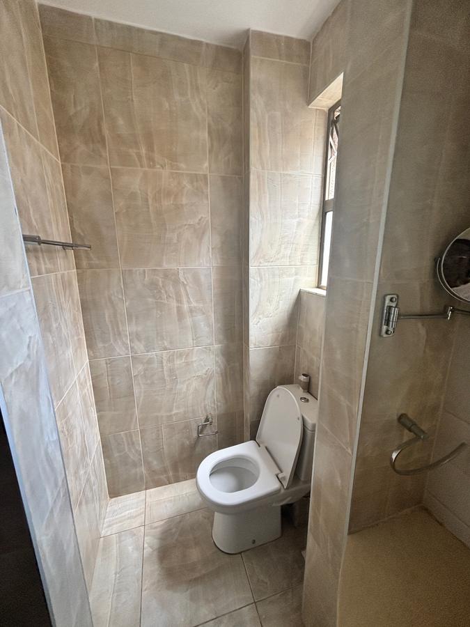 1 Bed Apartment with En Suite at Handred Road - 10