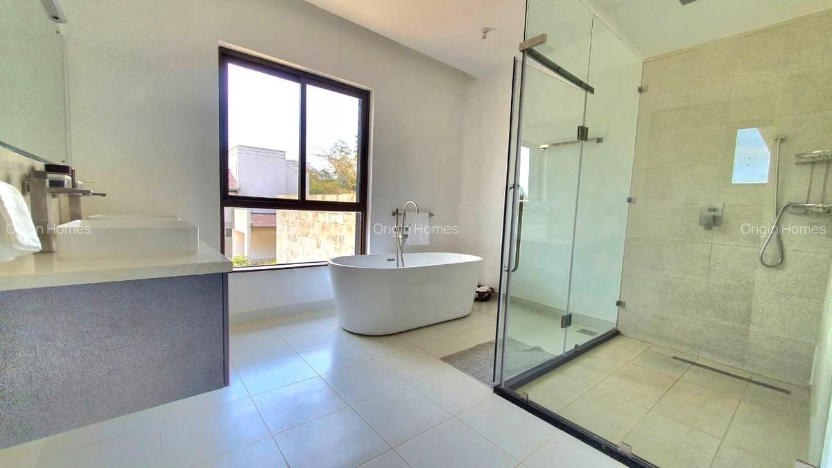 5 Bed Townhouse with En Suite at Karen - 12