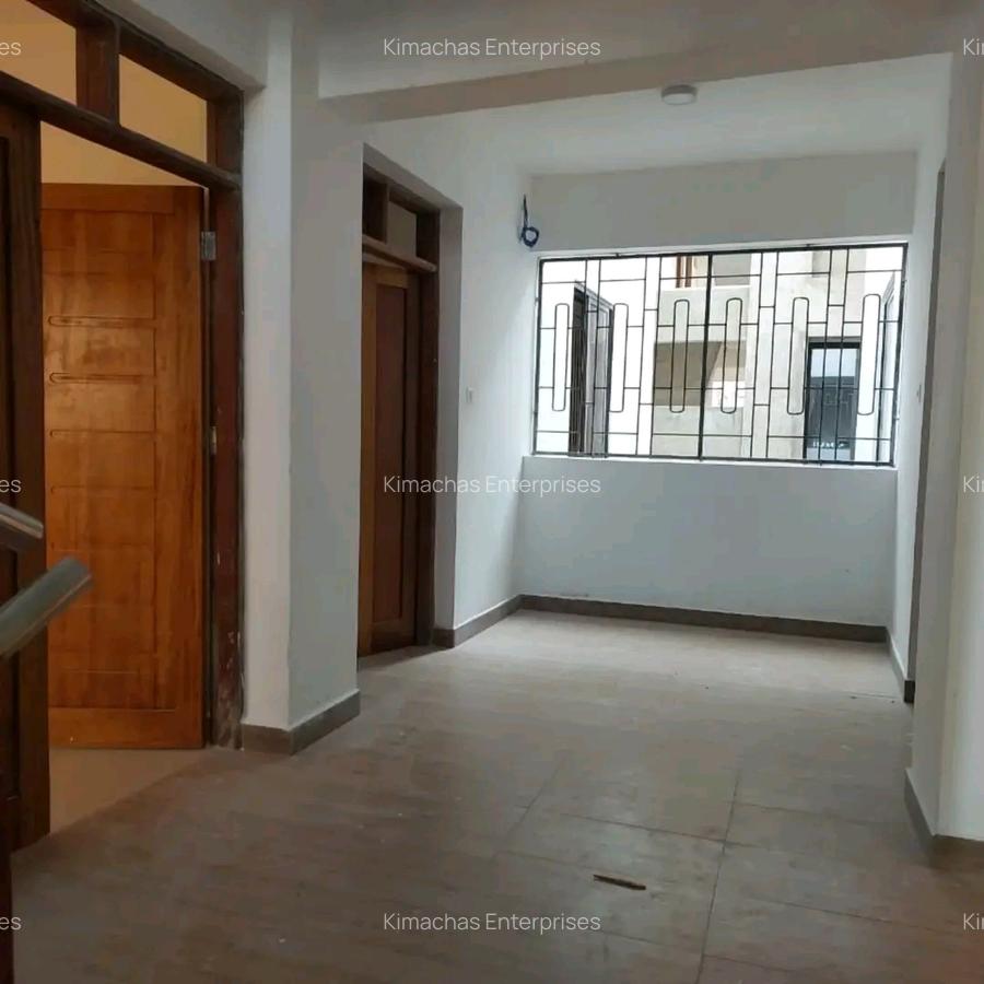 2 Bed Apartment with En Suite at Links Road - 4