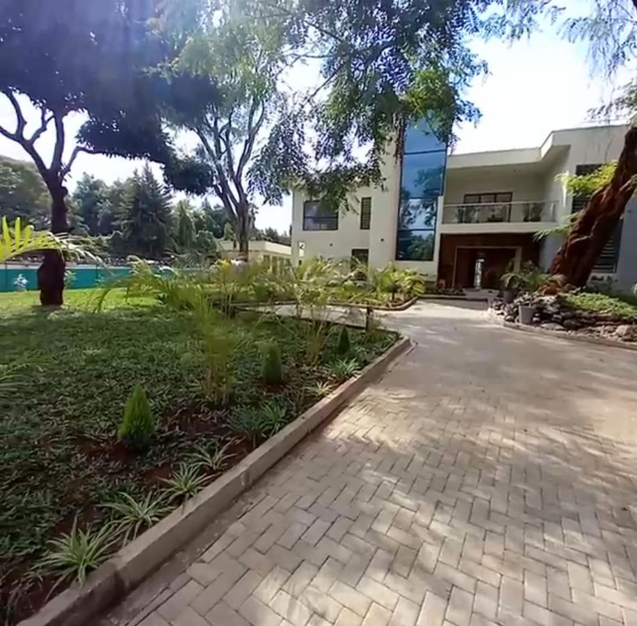 5 Bed House in Runda - 4