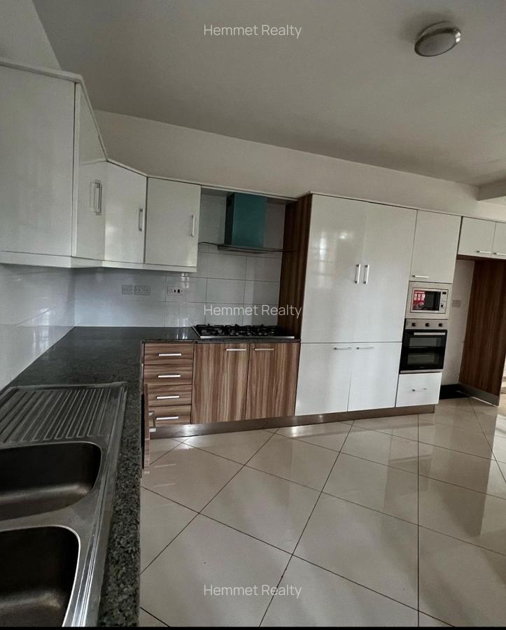 5 Bed Townhouse with En Suite in Kitisuru - 5
