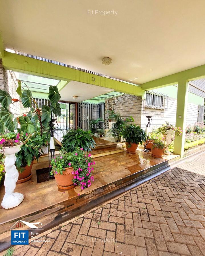 5 Bed House with En Suite in Muthaiga - 5