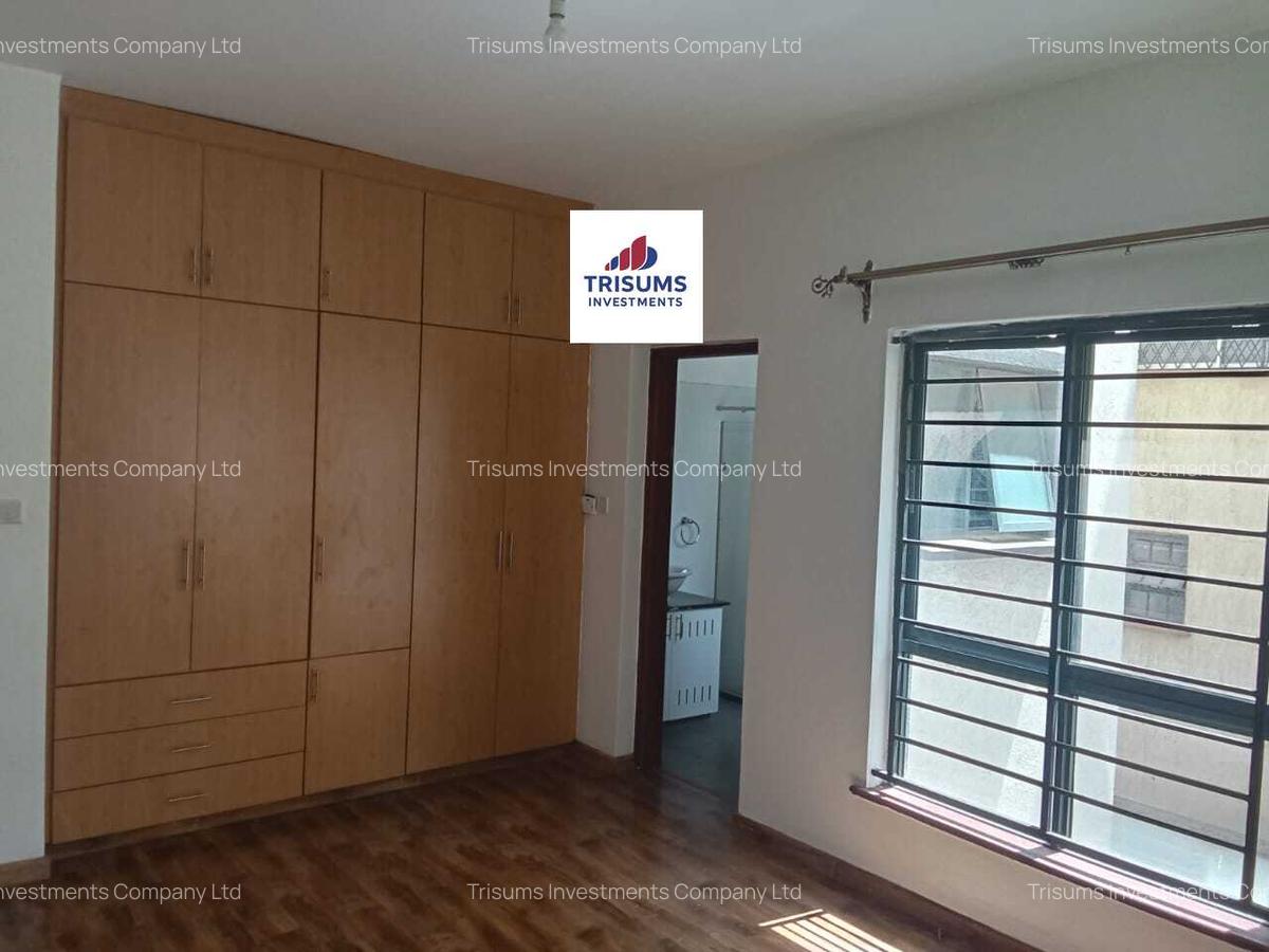 2 Bed Apartment with En Suite at Lantana Road - 10