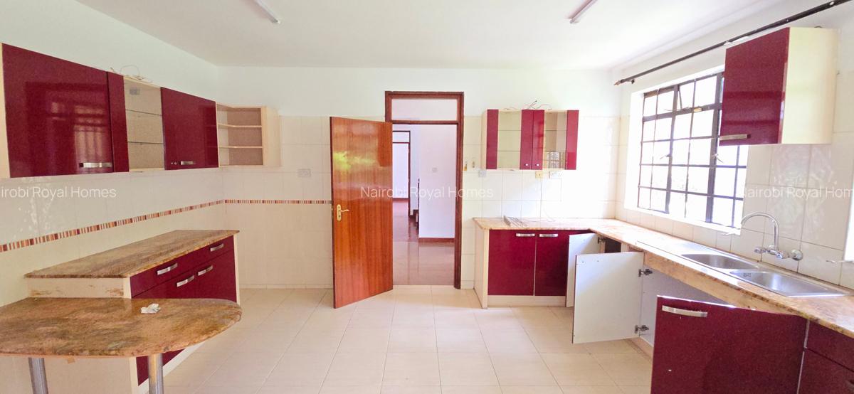 4 Bed Townhouse with En Suite at Lavington Mugumo Road - 11