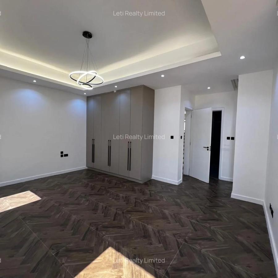 4 Bed Townhouse with En Suite in Lavington - 7