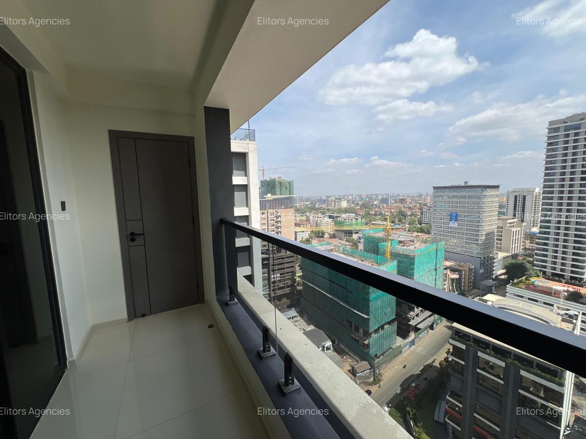 1 Bed Apartment with En Suite at Westlands Road - 2