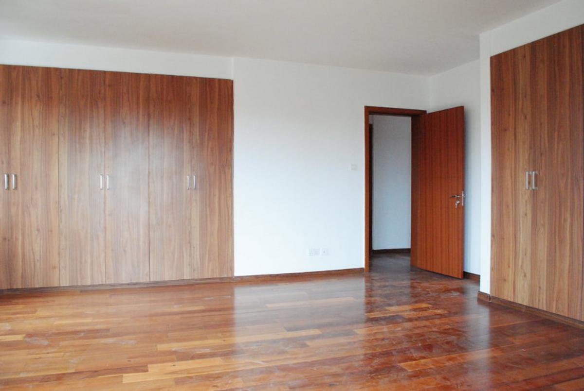 4 Bed Apartment with En Suite in Lavington - 3