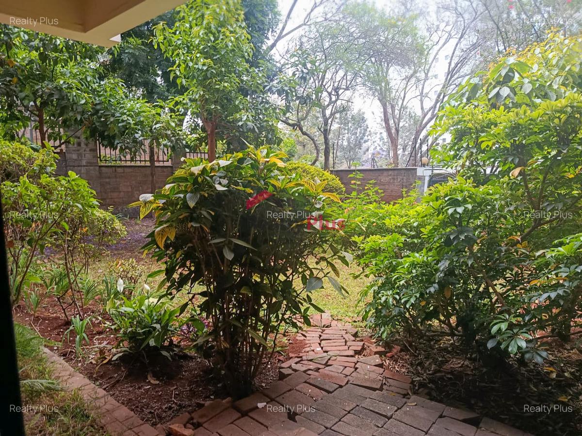 4 Bed Apartment with En Suite in Riverside - 11