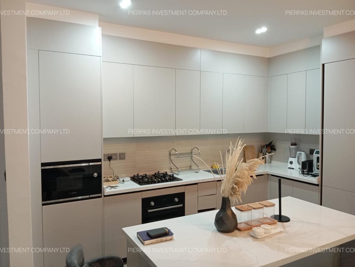 Serviced 3 Bed Apartment with En Suite in Riverside - 12