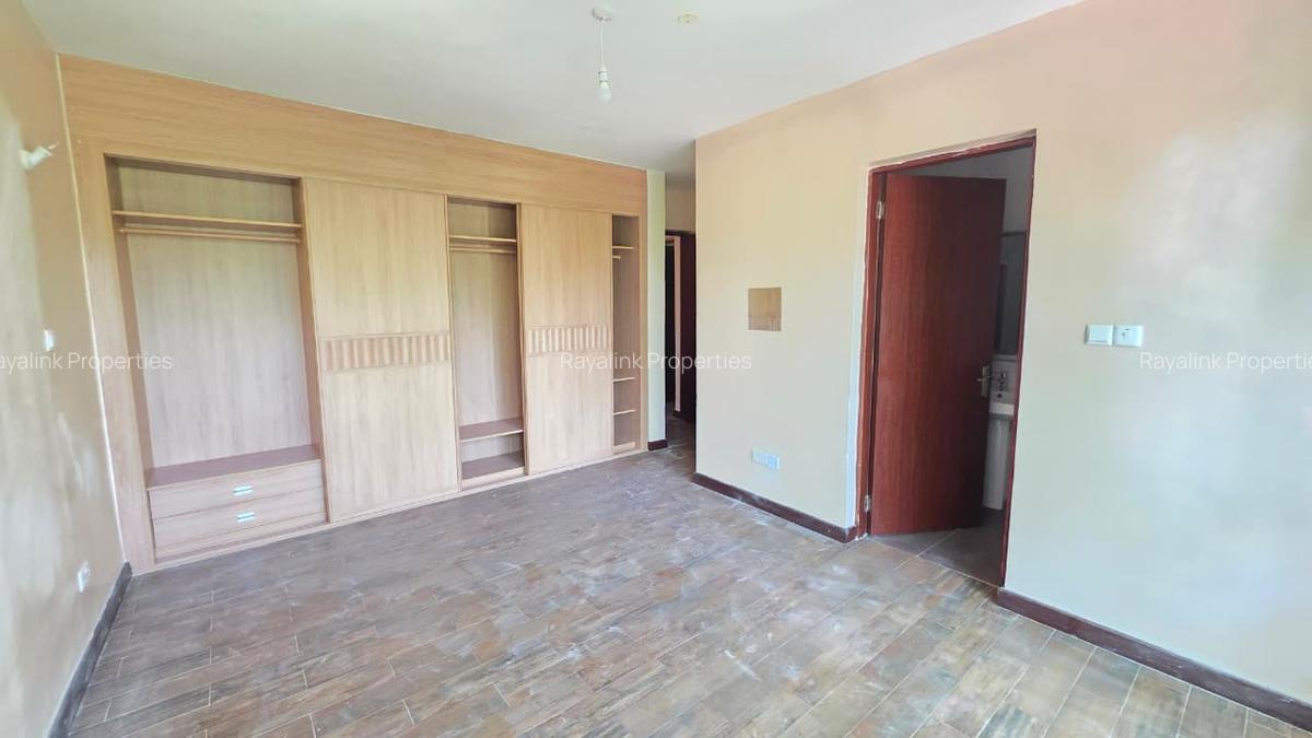 4 Bed Apartment with En Suite at General Mathenge - 16