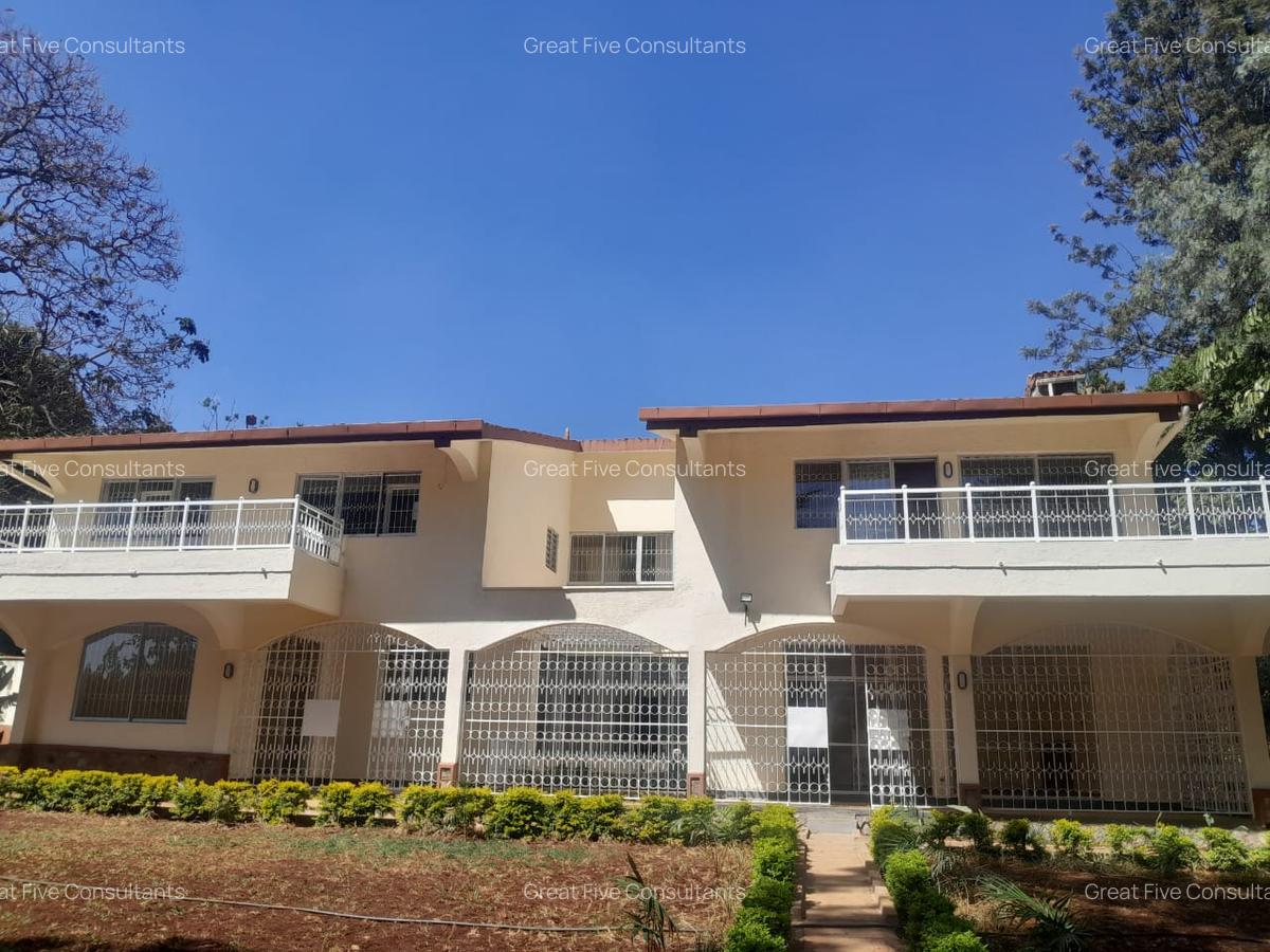 5 Bed Villa with En Suite in Nyari - 17