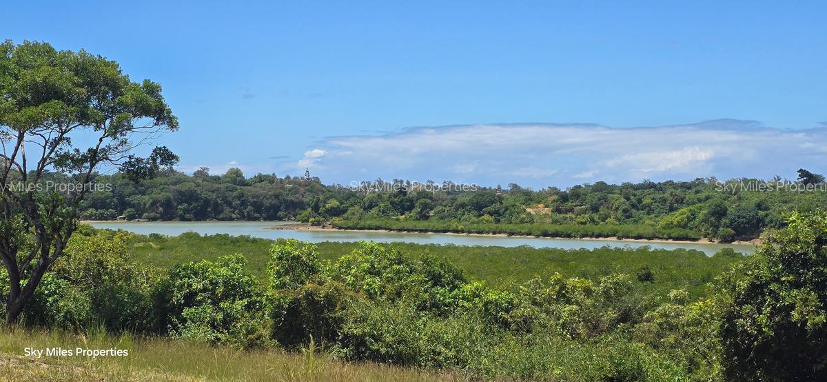 6 Bed Villa with En Suite at Aloo Drive Residence - 11