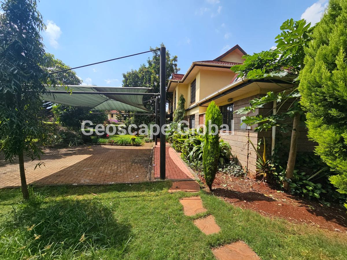 4 Bed House with En Suite in Runda - 12