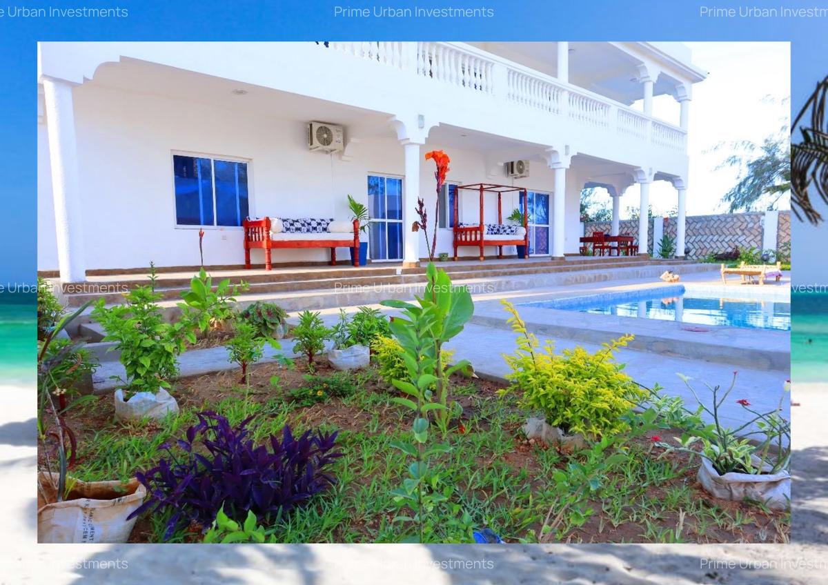 4 Bed Villa with En Suite at Watamu Beach - 2