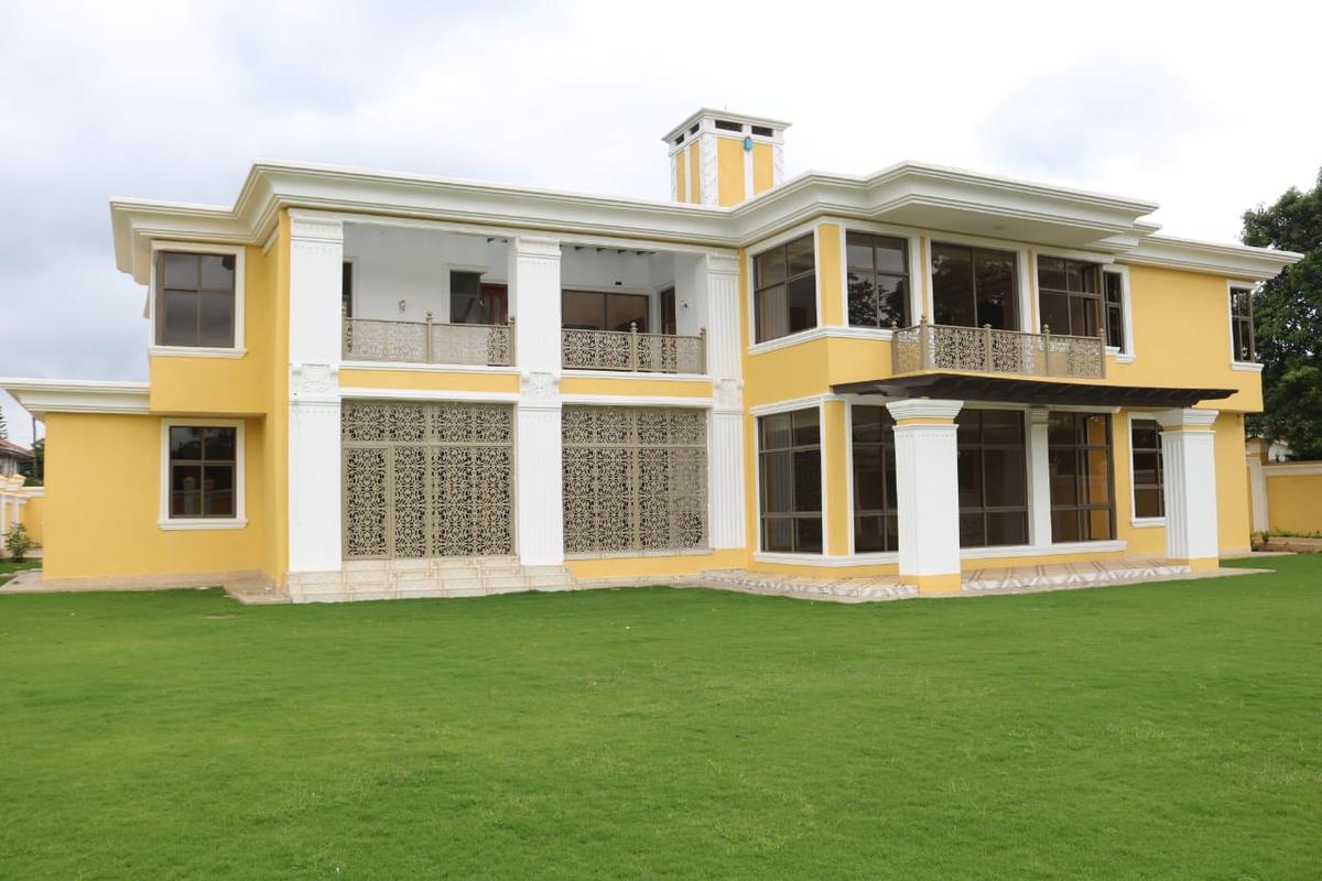 5 Bed House with En Suite in Runda - 8