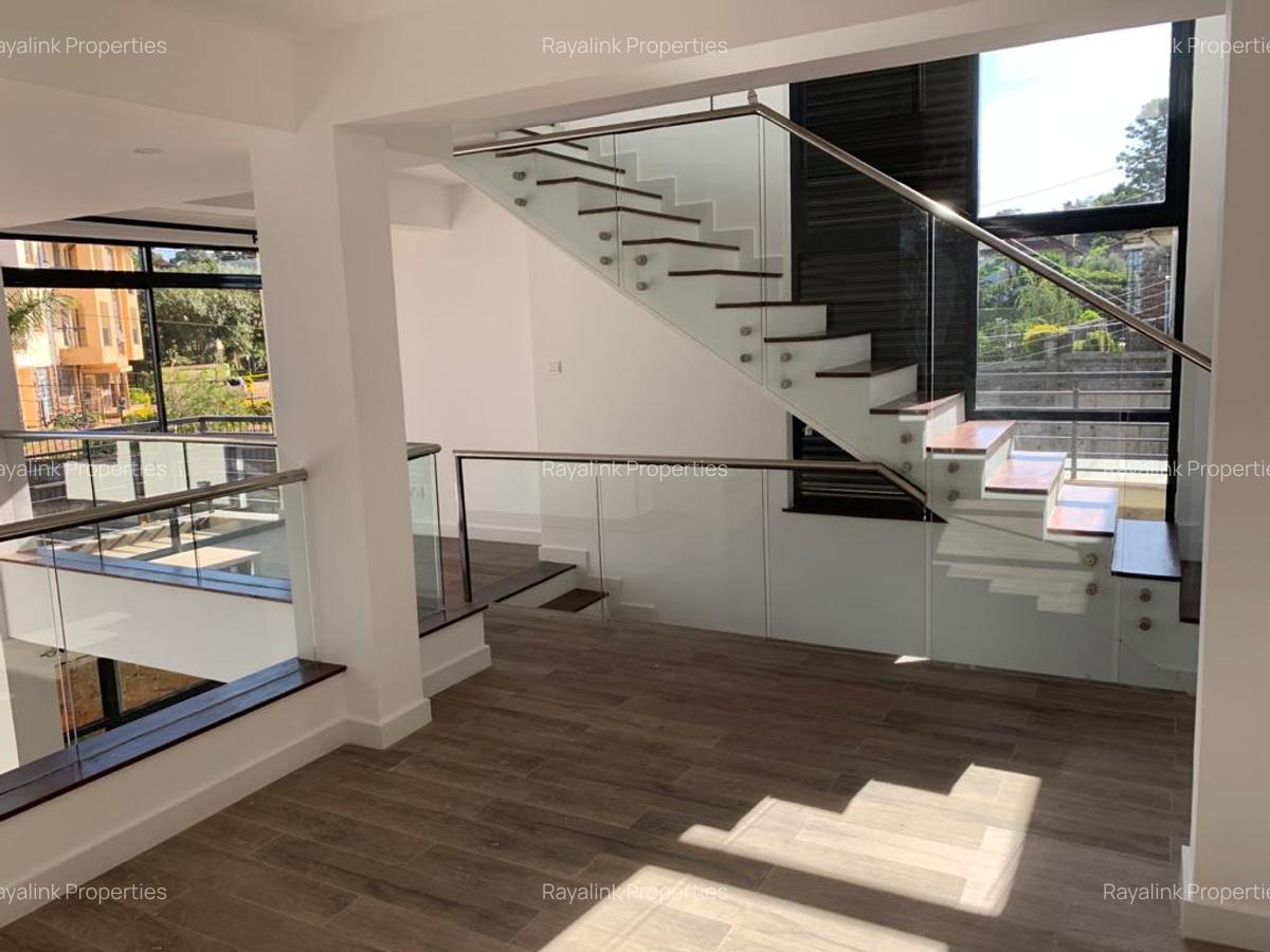 4 Bed Townhouse with En Suite at Loresho - 3