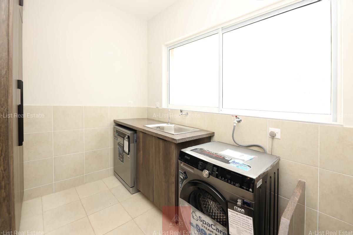 2 Bed Apartment with En Suite at Riverside - 10