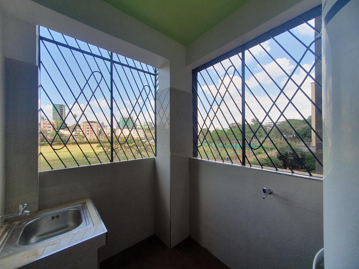 2 Bed Apartment with En Suite in Westlands Area - 7