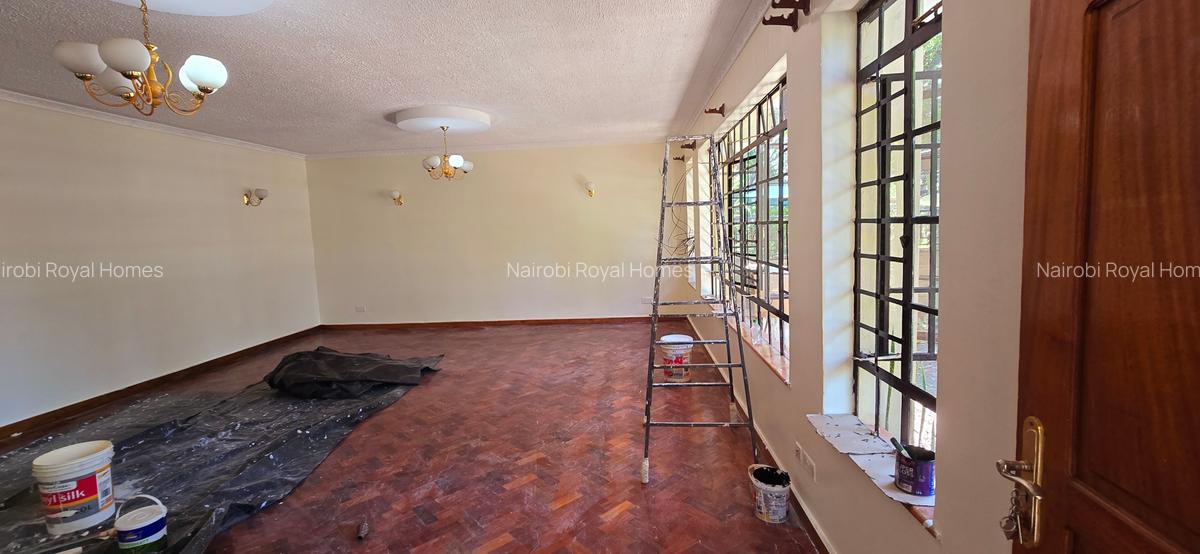 4 Bed Townhouse with En Suite at Lavington Road Garden - 7
