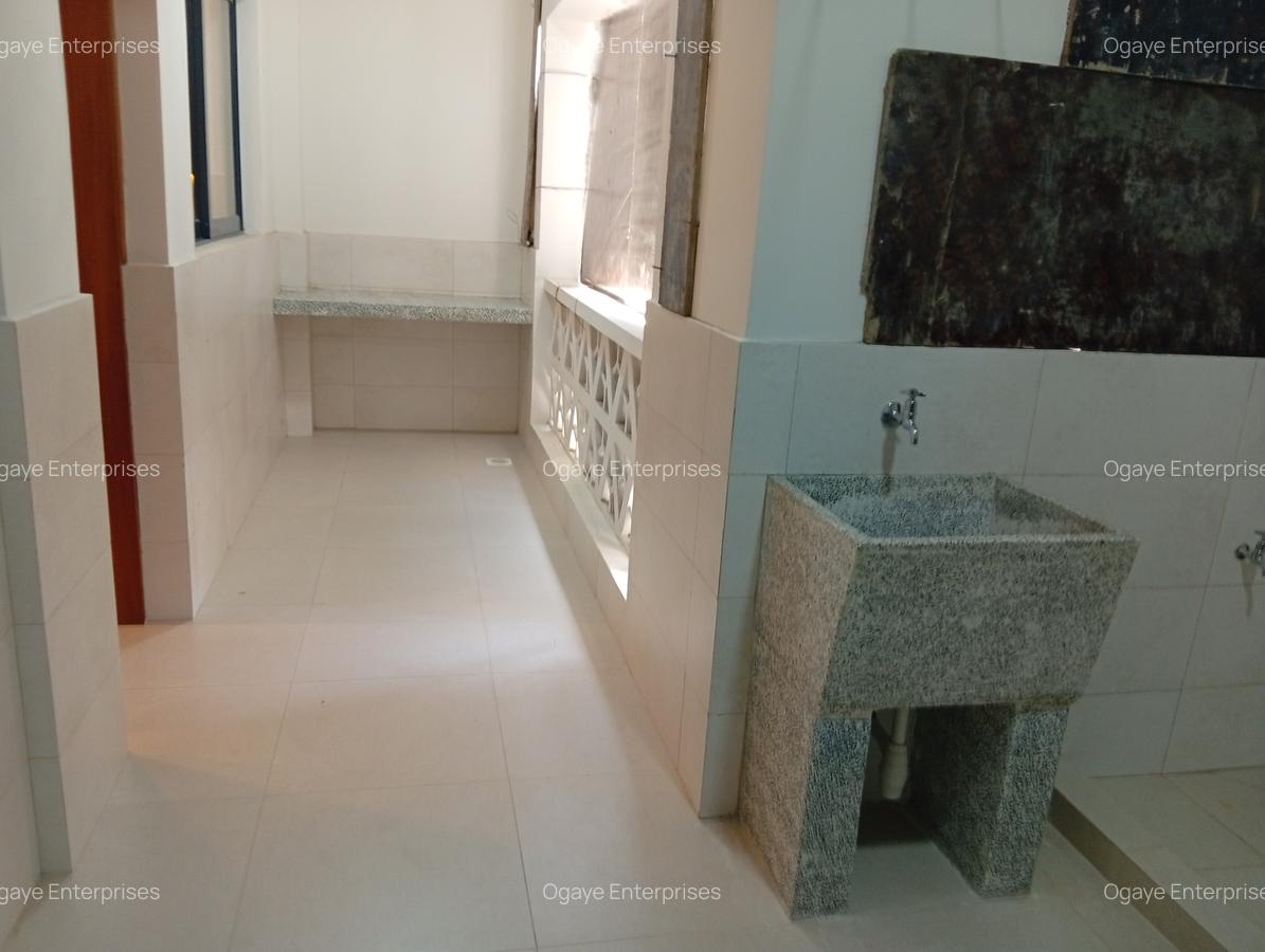 3 Bed Apartment with En Suite at Mt Kenya Road - 10