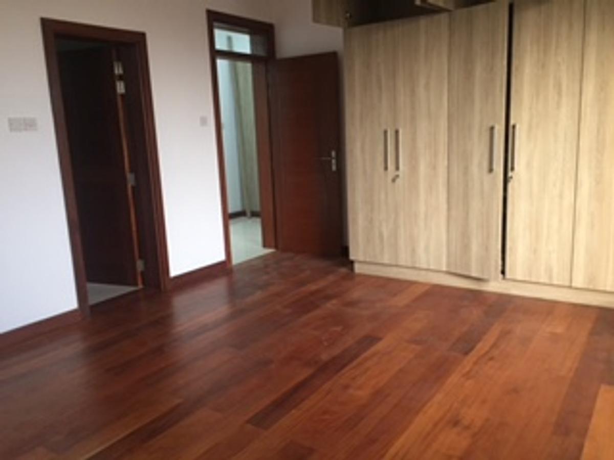 4 Bed Apartment with En Suite in General Mathenge - 2