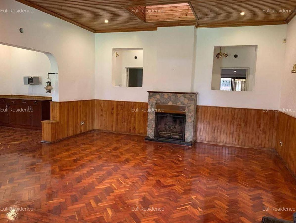 4 Bed House with En Suite at Spring Valley Rd - 9